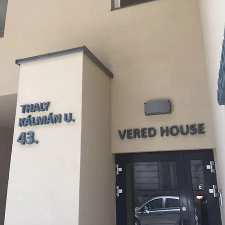 迪威尔第公寓酒店 4*